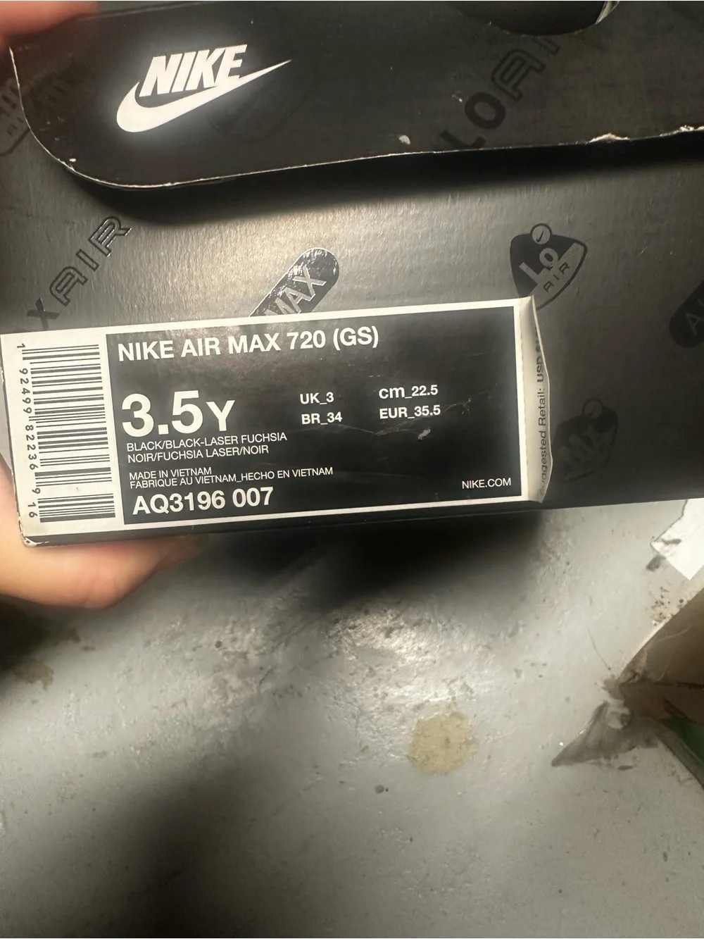 Nike Air Max 720 GS youth size 3 1/2